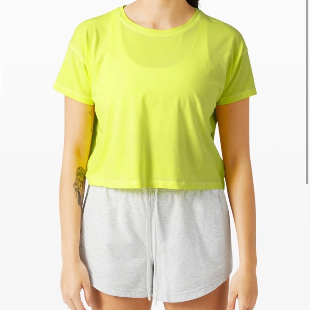 Lululemon cates tee size 8